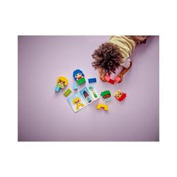 LEGO-store-foelelser-leg