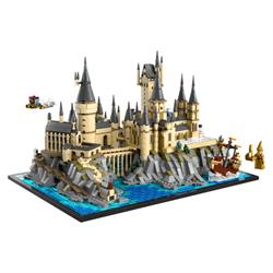 LEGO Harry Potter - Hogwarts Slottet Og Omgivelser Model