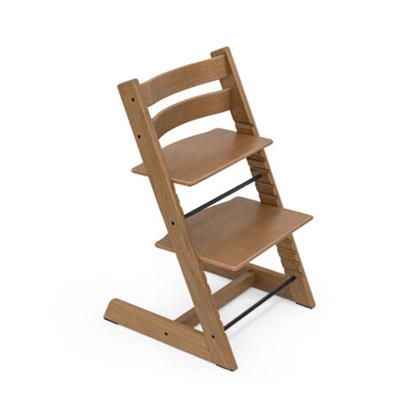 Oak Brown Højstol fra Stokke Tripp Tapp